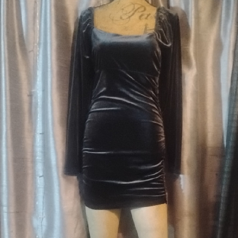 Wild Fable Black Long Sleeve Velvet Dress